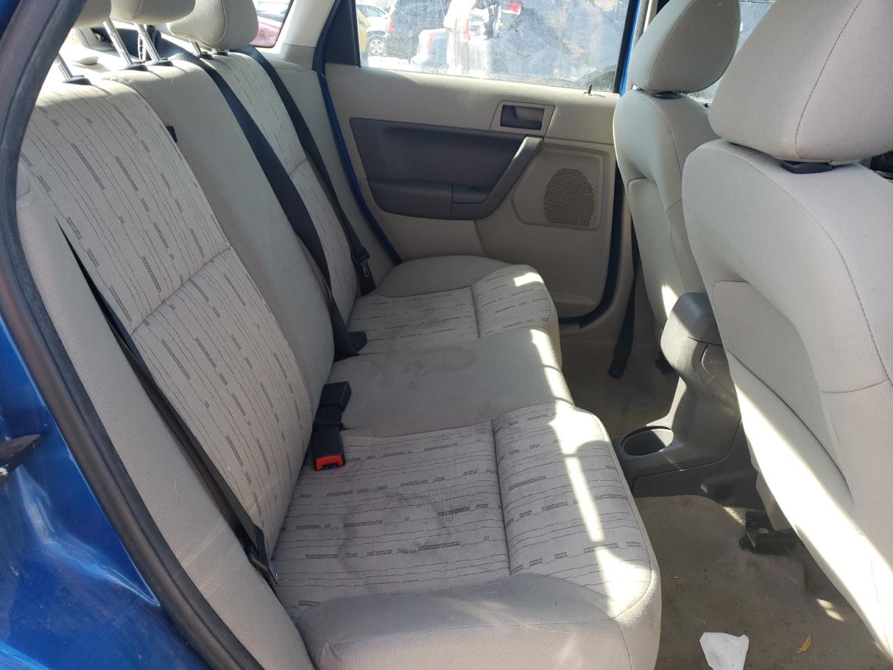 Photo 6 from auction – 2010 FORD FOCUS SE with VIN 1FAHP3FN0AW201436