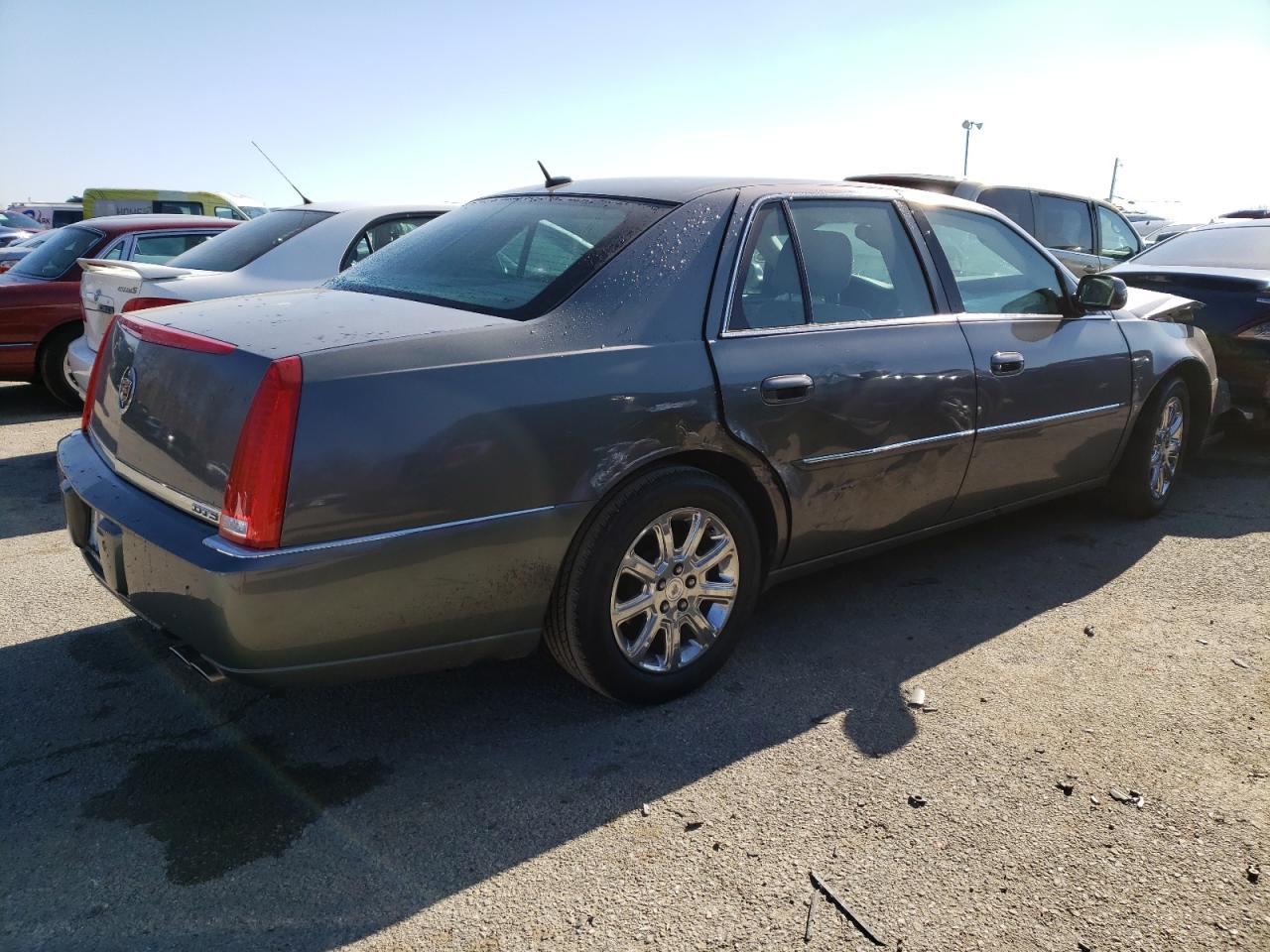 Photo 4 from auction – 2008 CADILLAC DTS with VIN 1G6KD57Y58U146293