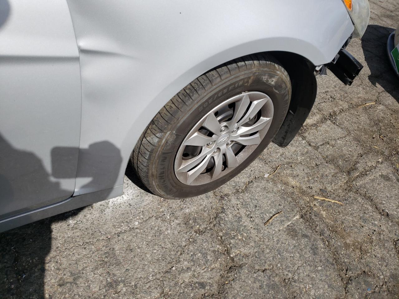 Photo 9 from auction – 2012 HYUNDAI SONATA GLS with VIN 5NPEB4AC7CH418062
