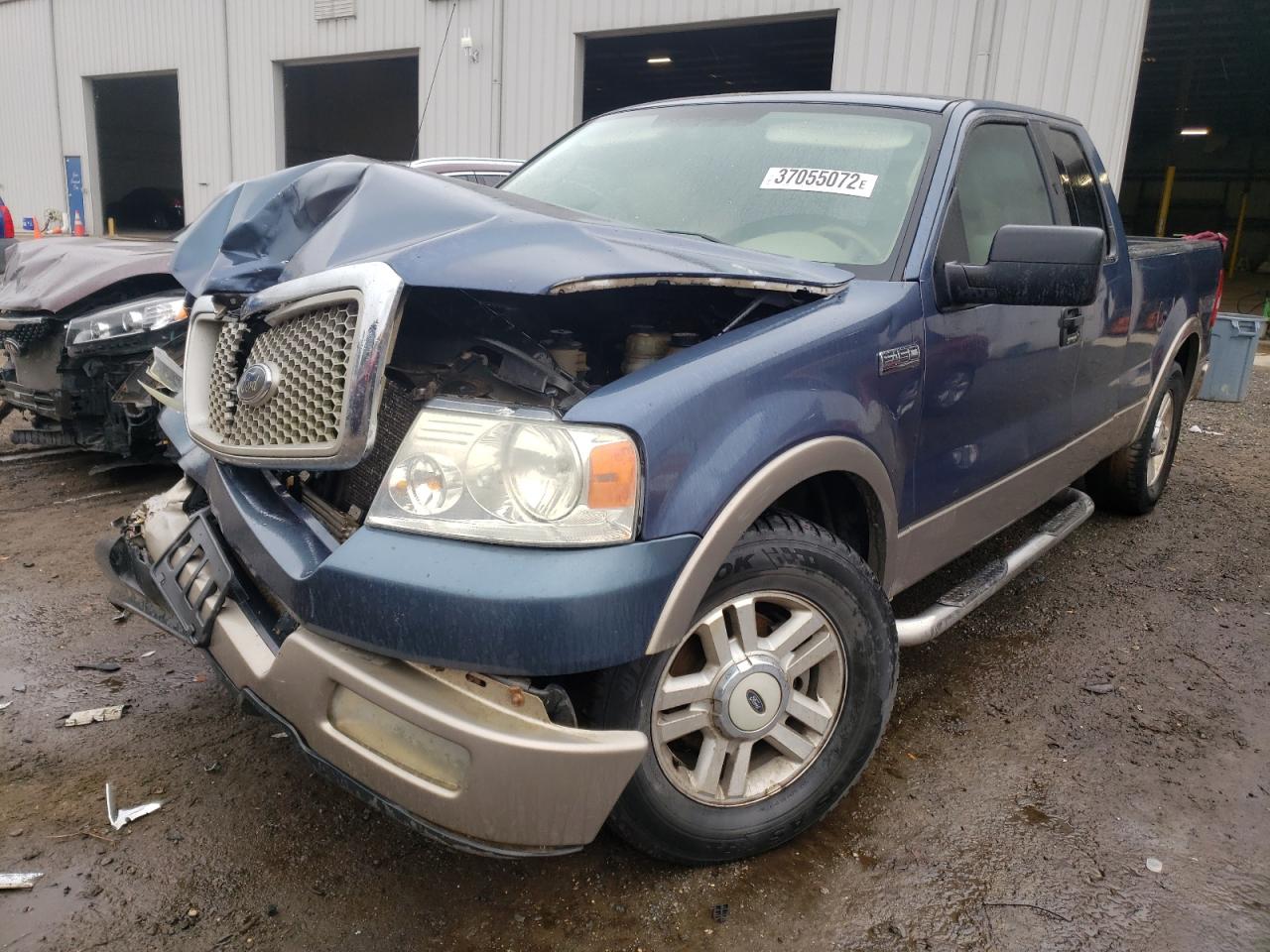 Photo 2 from auction – 2004 FORD F150 with VIN 1FTPX12574NB18905