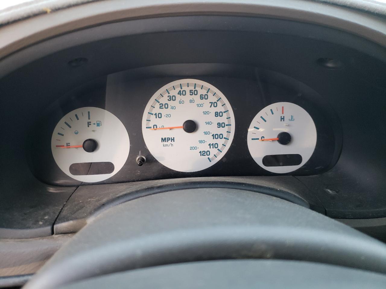 Photo 8 from auction – 2002 DODGE CARAVAN SE with VIN 1B4GP25352B739636