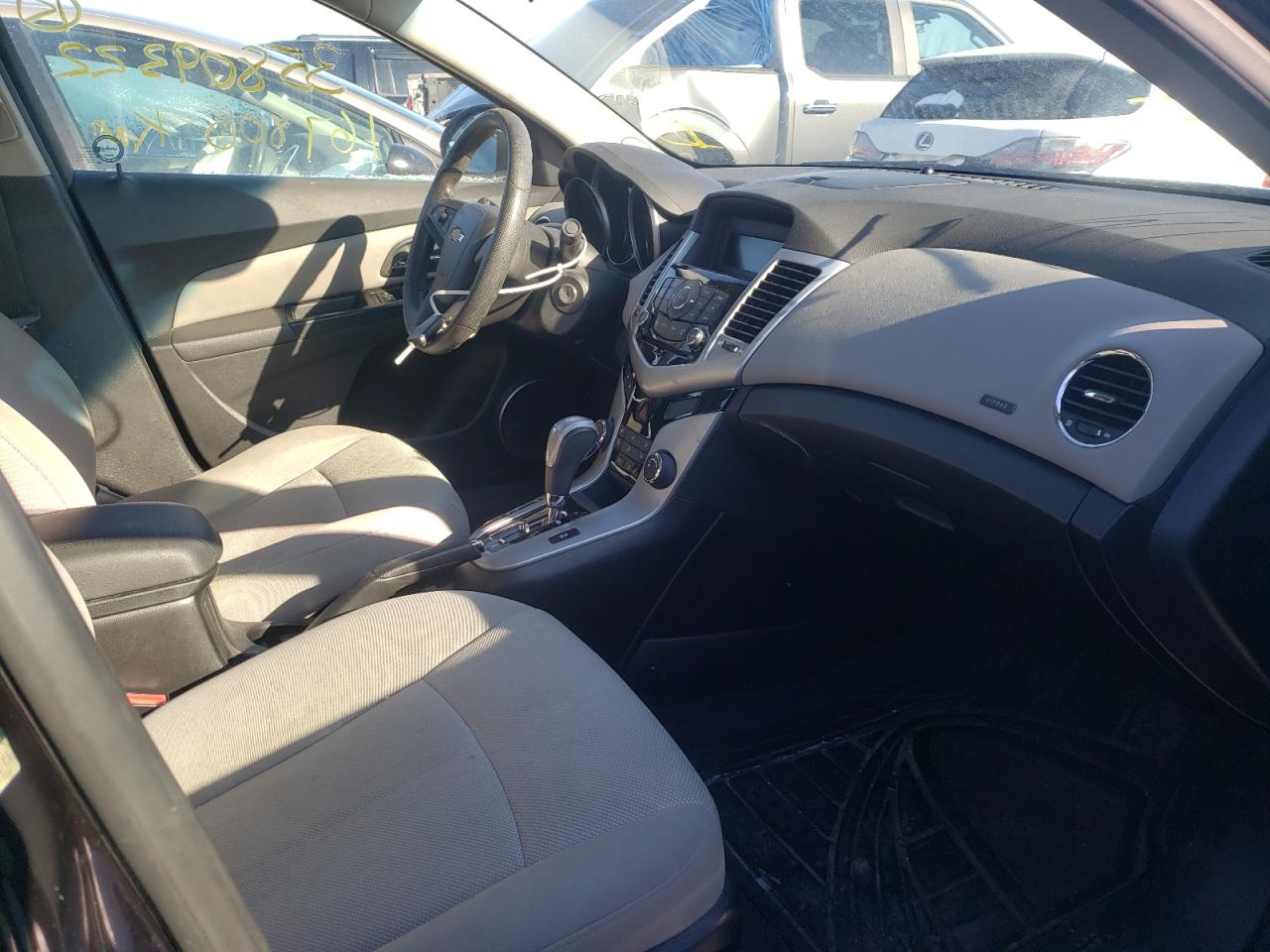 Photo 5 from auction – 2011 CHEVROLET CRUZE LT with VIN 1G1PF5S96B7110799
