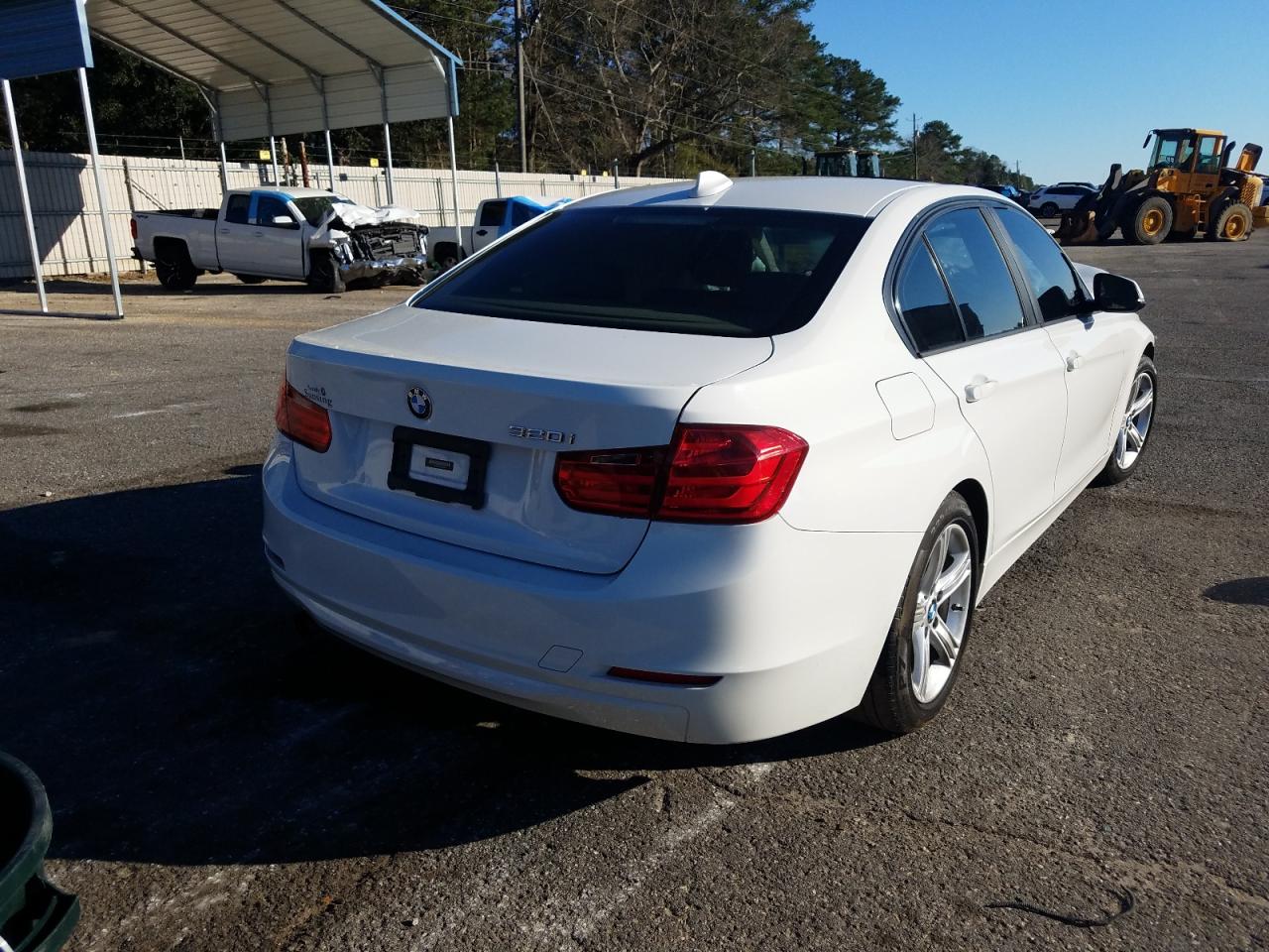 Photo 4 from auction – 2015 BMW 320 I with VIN WBA3B1C51FK140606