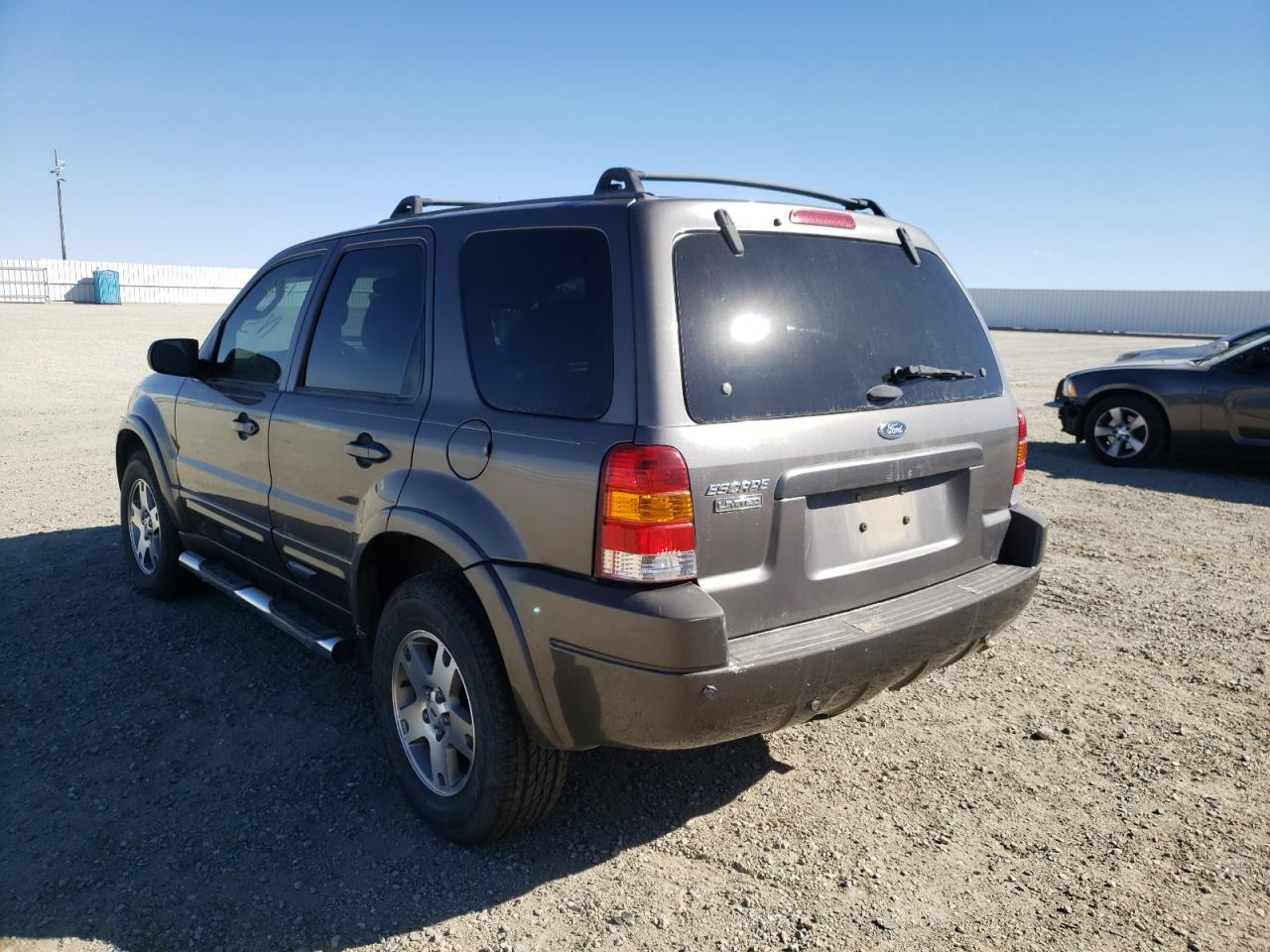 Photo 3 from auction – 2004 FORD ESCAPE LIM with VIN 1FMCU04164KA20229