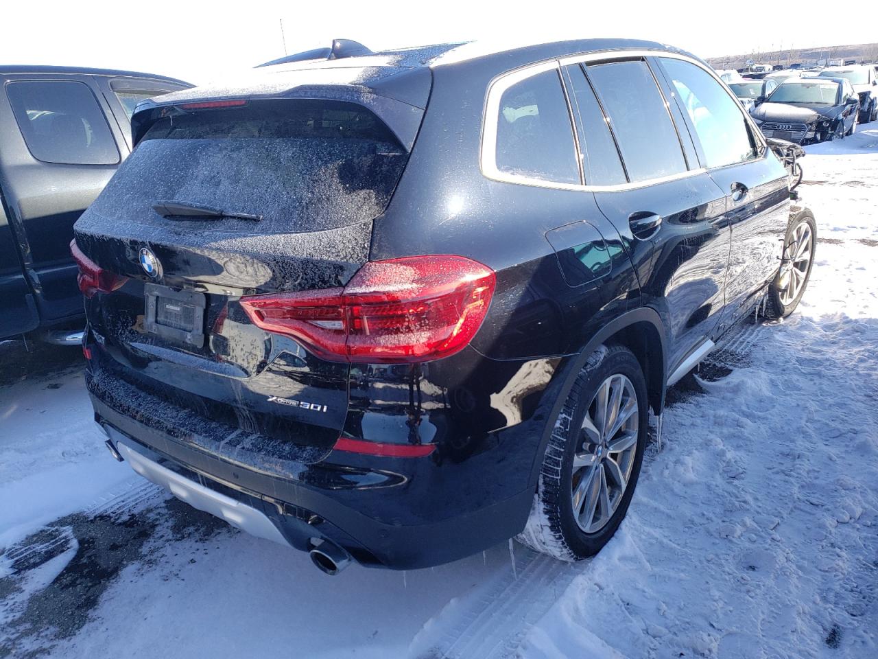 Photo 4 from auction – 2019 BMW X3 XDRIVE3 with VIN 5UXTR9C5XKLR05957
