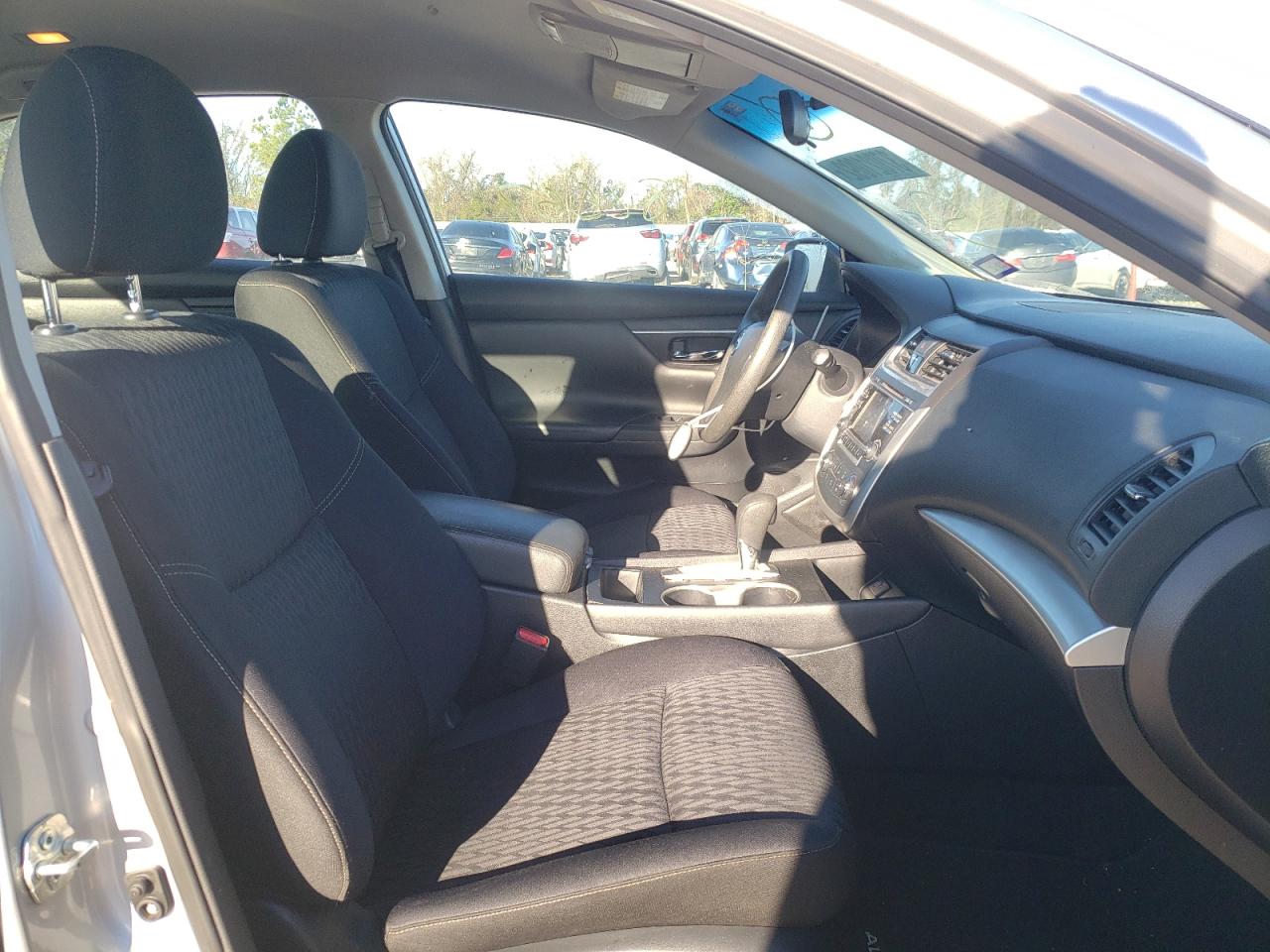 Photo 5 from auction – 2017 NISSAN ALTIMA 2.5 with VIN 1N4AL3AP2HC497593