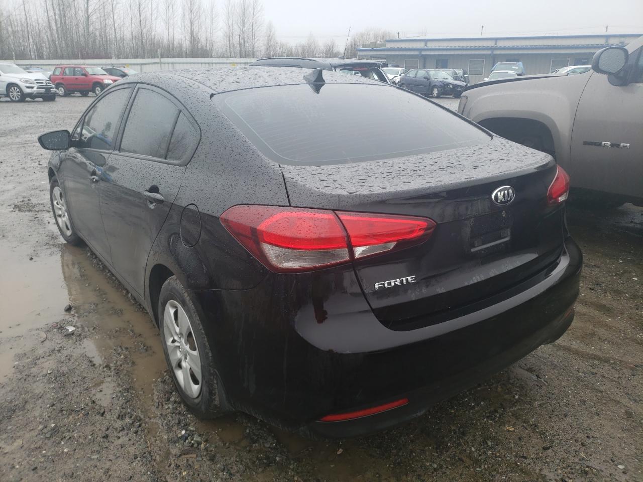 Photo 3 from auction – 2017 KIA FORTE LX with VIN 3KPFK4A78HE086166