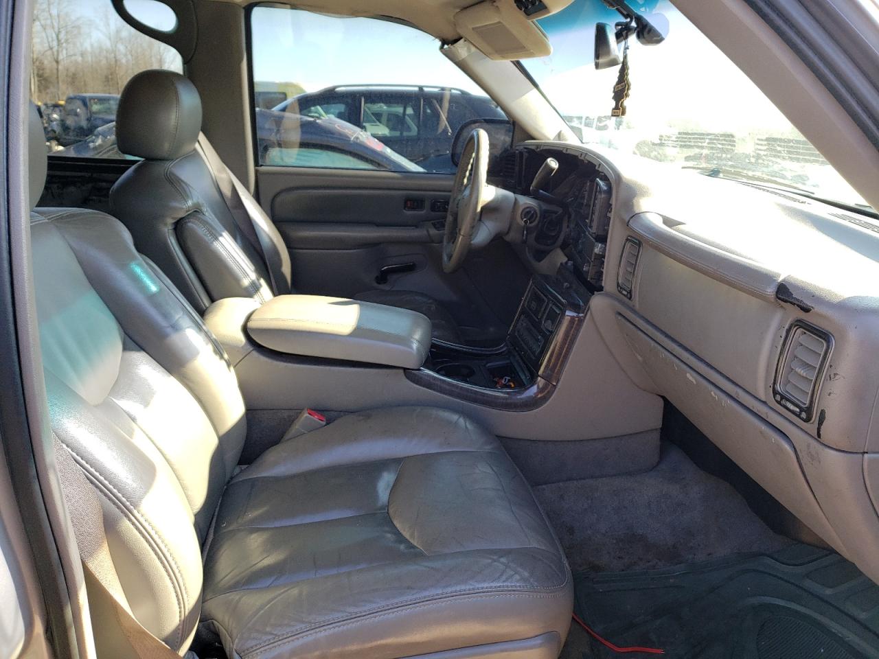 Photo 5 from auction – 2004 GMC UK with VIN 1GKFK66U34J160489