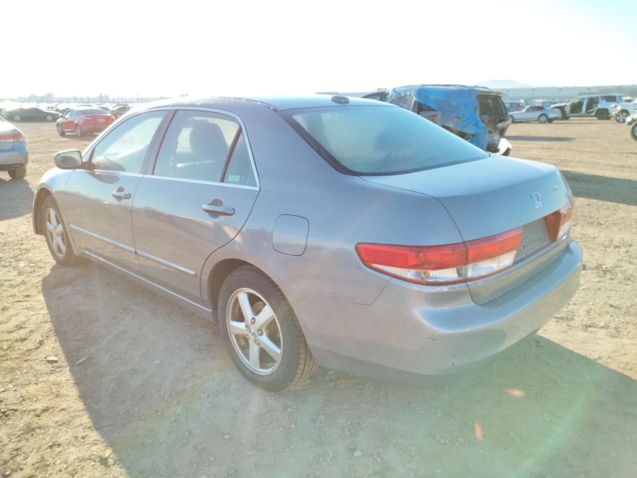 Photo 3 from auction – 2004 HONDA ACCORD EX with VIN JHMCM56804C017069