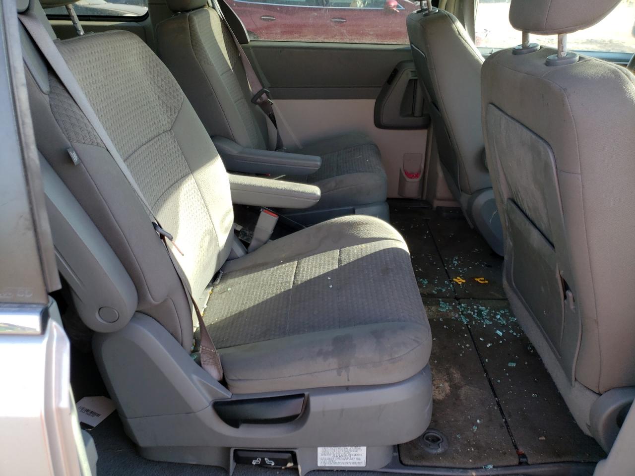 Photo 6 from auction – 2008 CHRYSLER TOWN & COU with VIN 2A8HR54P58R767804