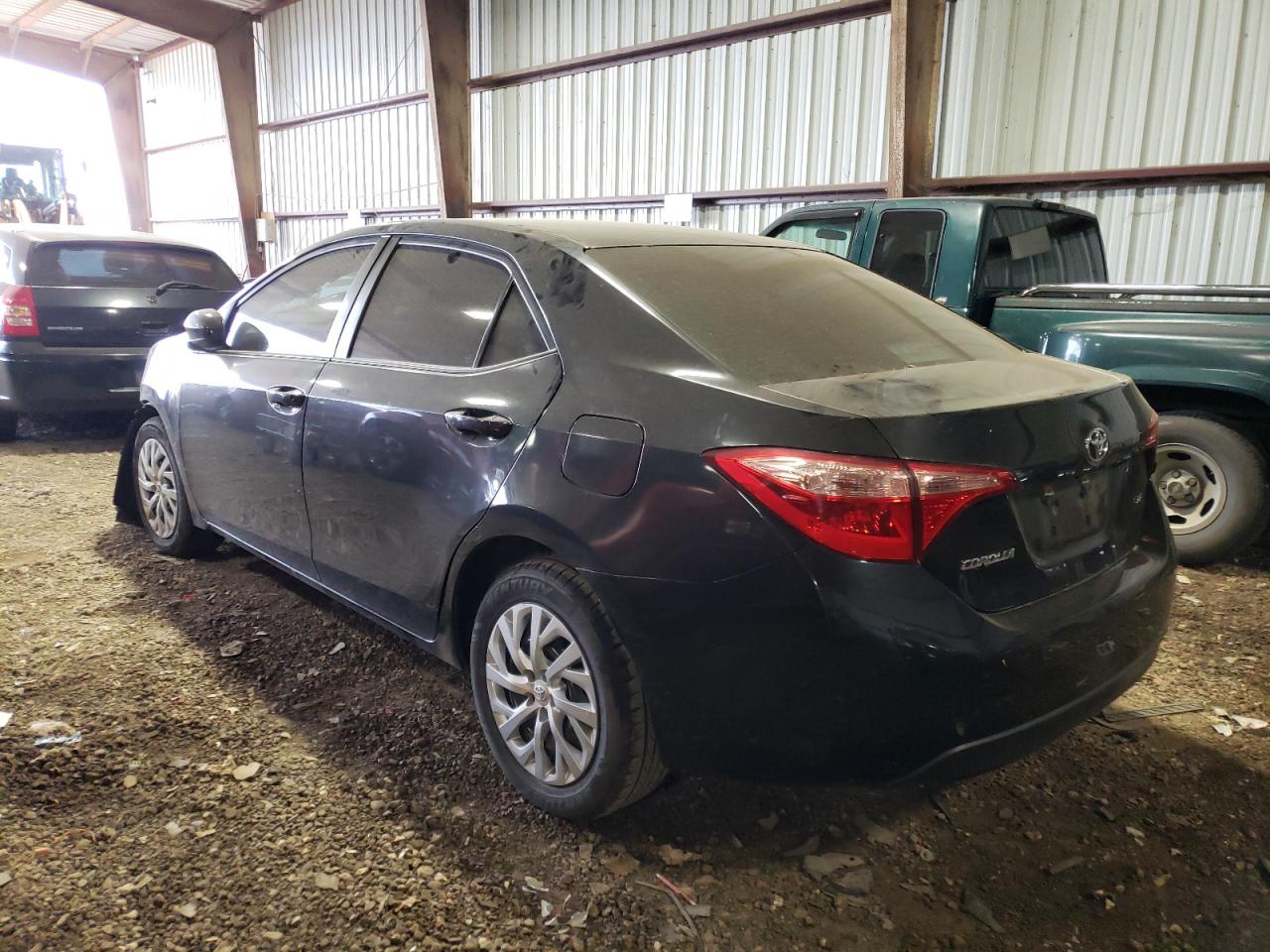 Photo 3 from auction – 2018 TOYOTA COROLLA L with VIN 5YFBURHE3JP744961