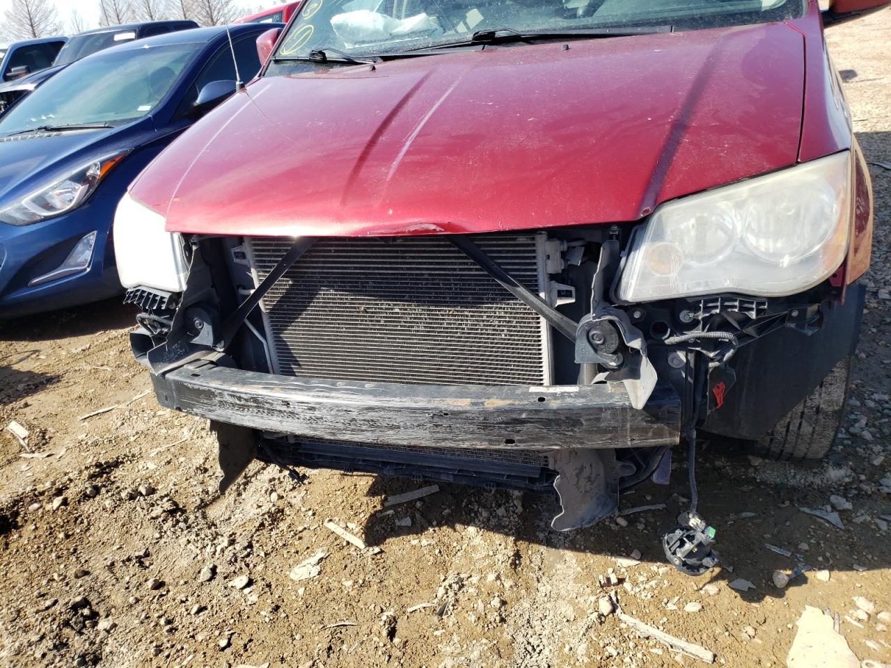 Photo 9 from auction – 2013 CHRYSLER TOWN & COU with VIN 2C4RC1BG1DR564010