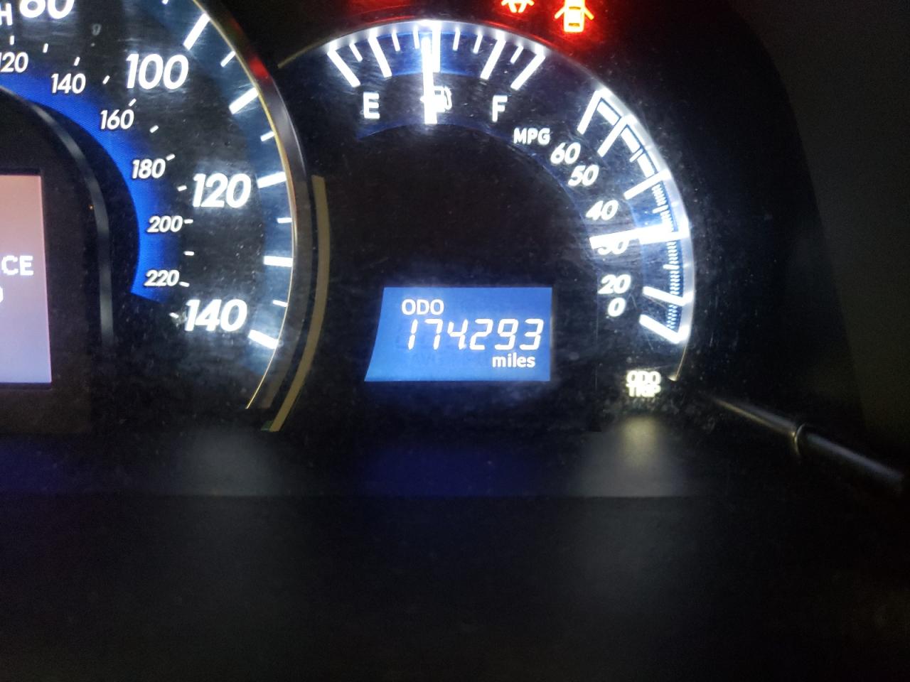 Photo 8 from auction – 2012 TOYOTA CAMRY HYBR with VIN 4T1BD1FK2CU057630