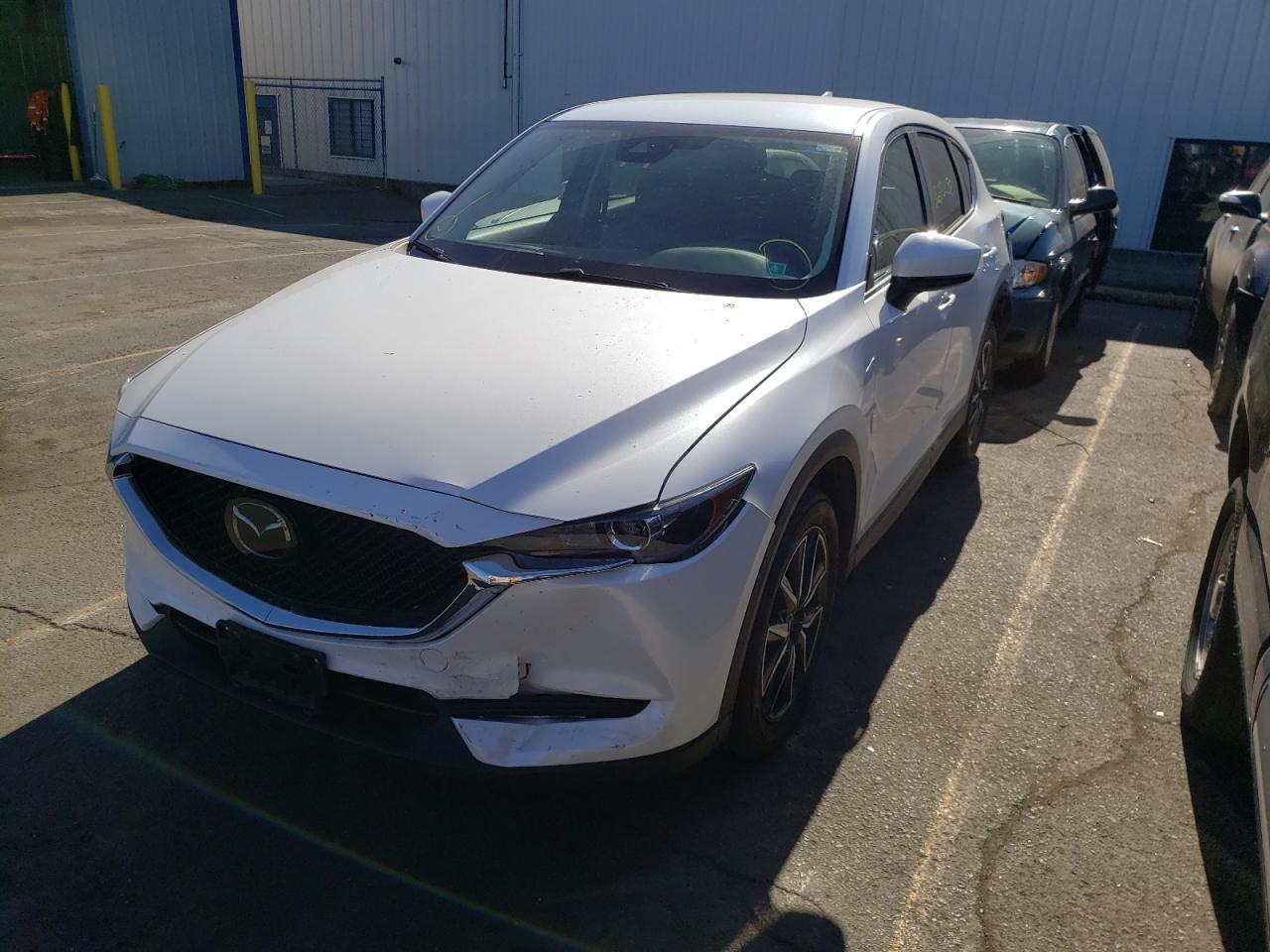 Photo 2 from auction – 2018 MAZDA CX-5 TOURI with VIN JM3KFBCMXJ0374819