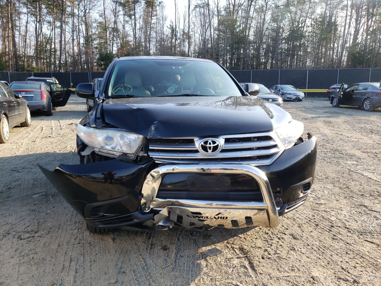 Photo 9 from auction – 2012 TOYOTA HIGHLANDER with VIN 5TDBK3EH5CS104262