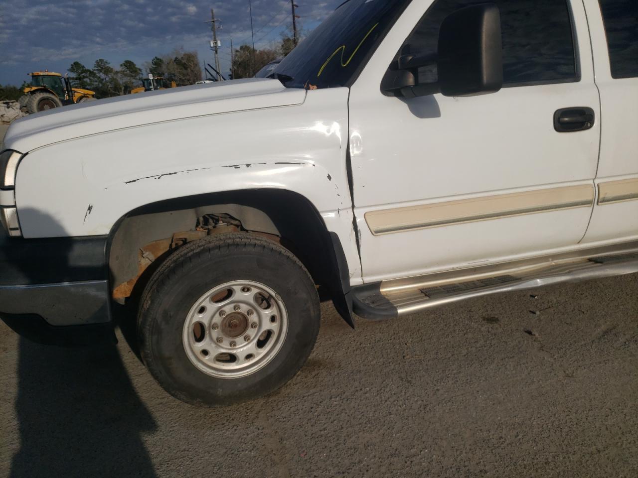 Photo 9 from auction – 2005 CHEVROLET SILVERADO with VIN 1GCHK23235F892481
