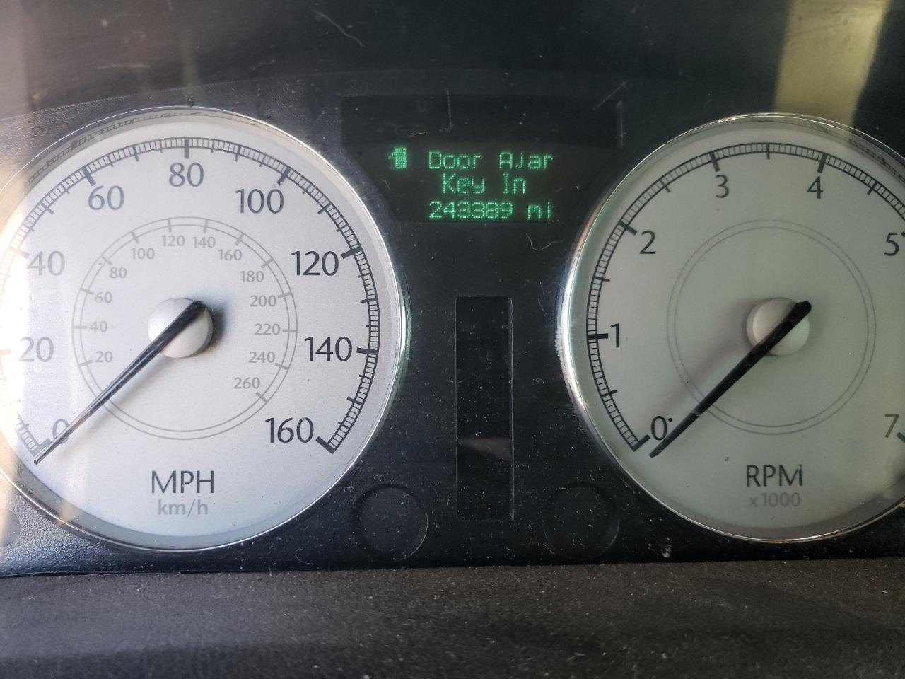 Photo 8 from auction – 2006 CHRYSLER 300C with VIN 2C3KA63H06H372117