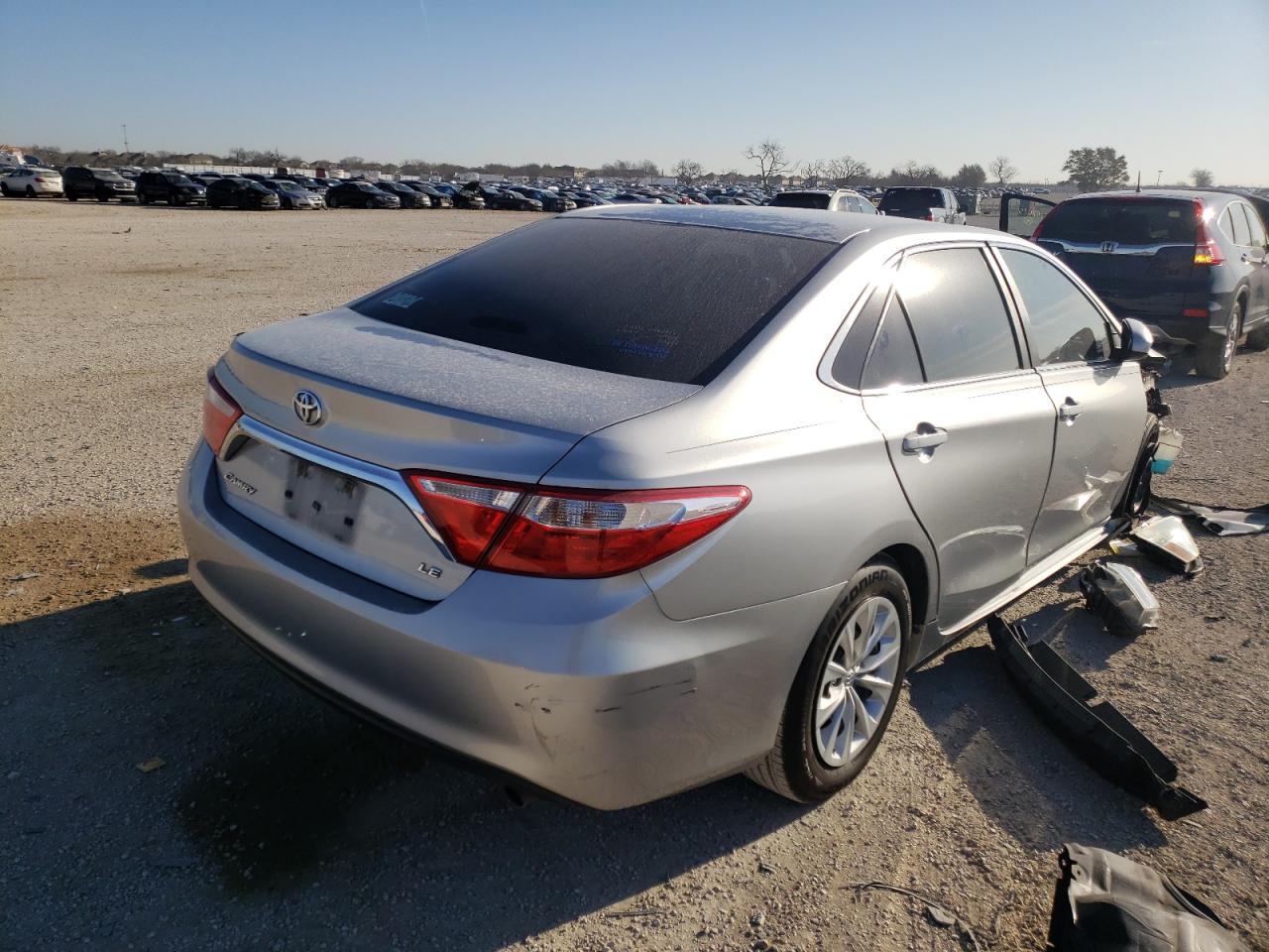 Photo 4 from auction – 2016 TOYOTA CAMRY LE with VIN 4T4BF1FK3GR532577