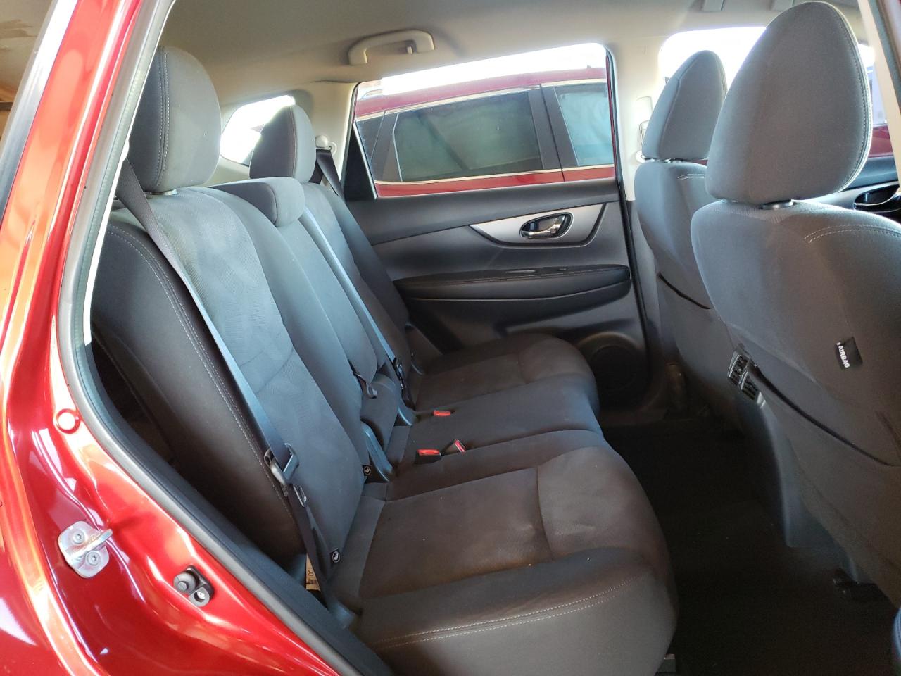 Photo 6 from auction – 2016 NISSAN ROGUE S with VIN KNMAT2MT0GP610252