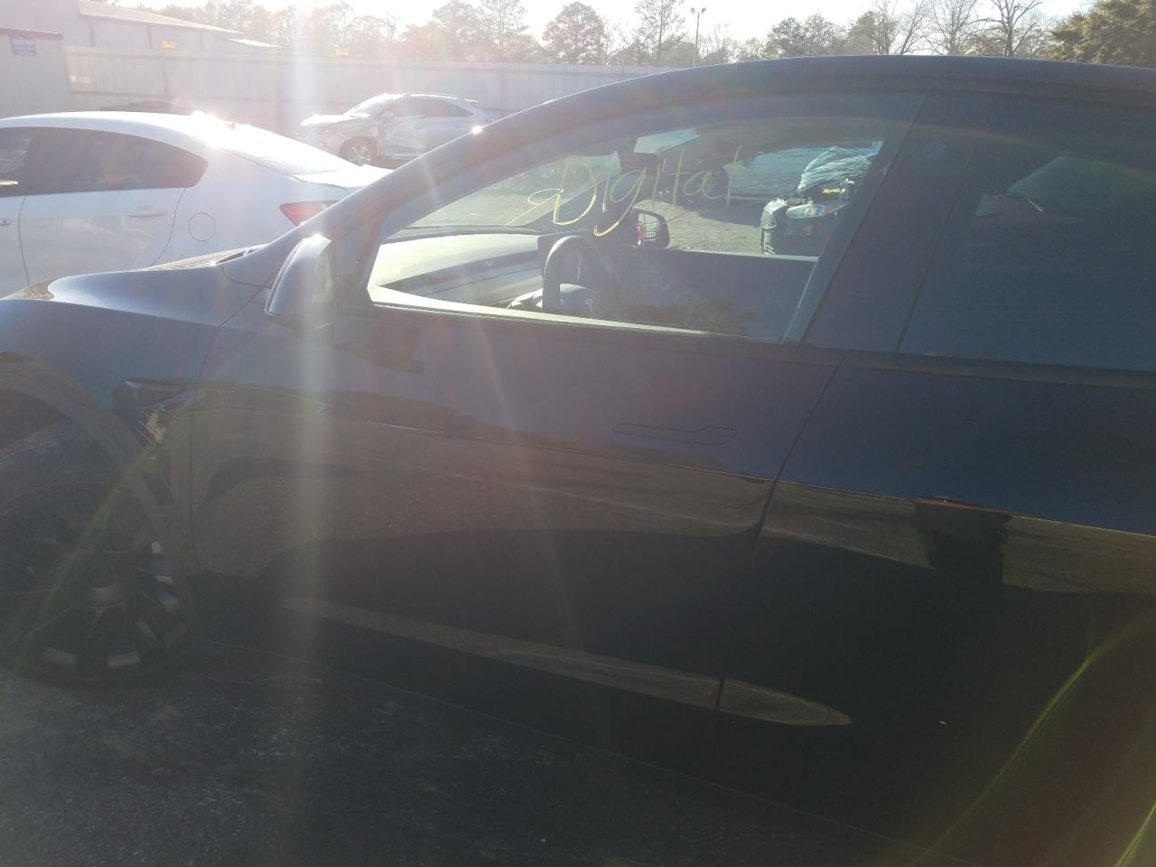 Zdjęcie 10 z aukcji – 2021 TESLA MODEL Y z VIN 5YJYGDEE0MF193901