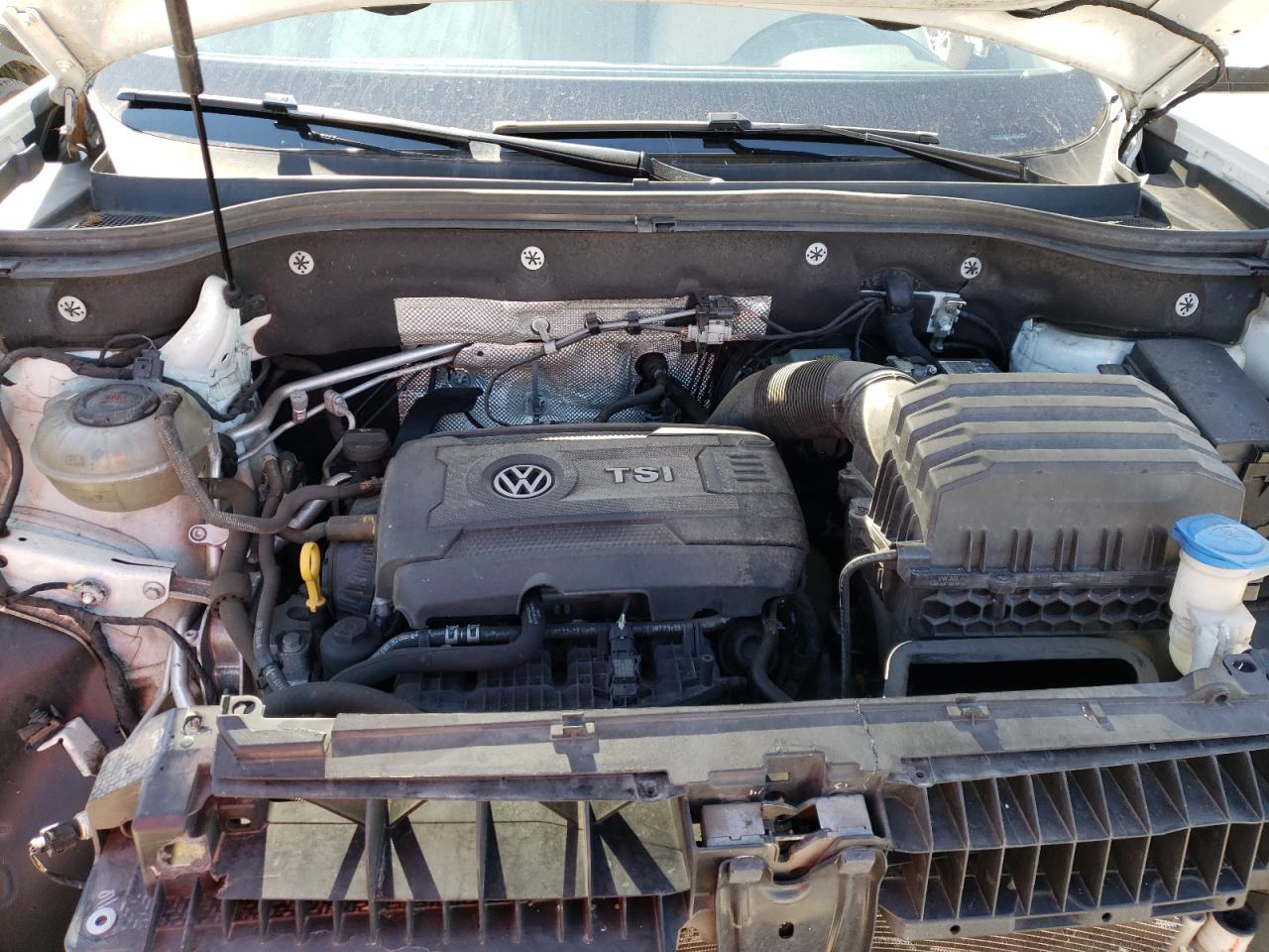 Photo 7 from auction – 2018 VOLKSWAGEN ATLAS SE with VIN 1V2CP2CA3JC597331