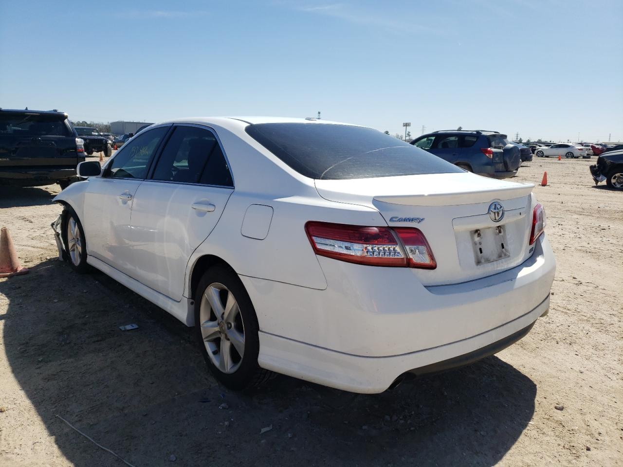 Photo 3 from auction – 2011 TOYOTA CAMRY BASE with VIN 4T1BF3EK2BU657618