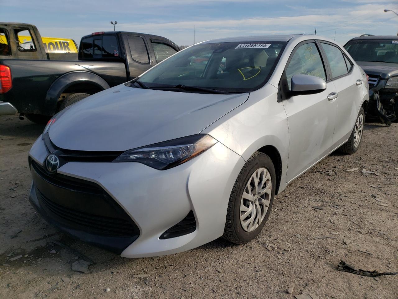 Photo 2 from auction – 2019 TOYOTA COROLLA L with VIN 2T1BURHE7KC169801