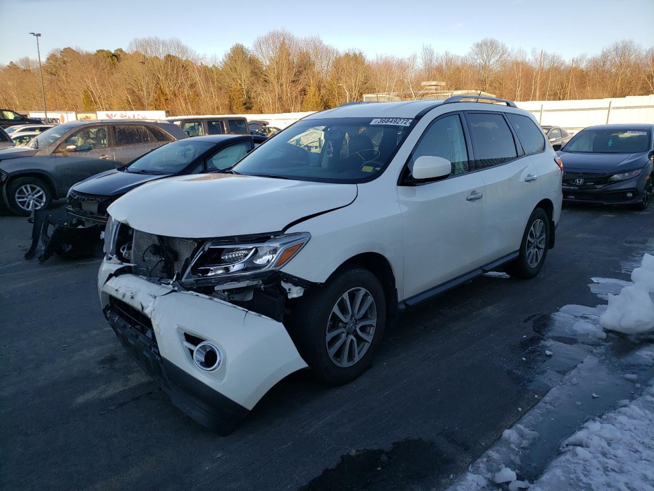 Photo 2 from auction – 2015 NISSAN PATHFINDER with VIN 5N1AR2MM5FC720027