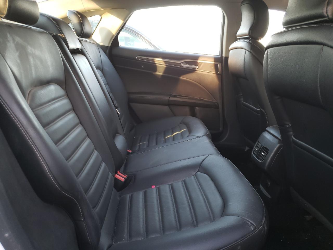Photo 6 from auction – 2018 FORD FUSION SE with VIN 3FA6P0HD3JR259294