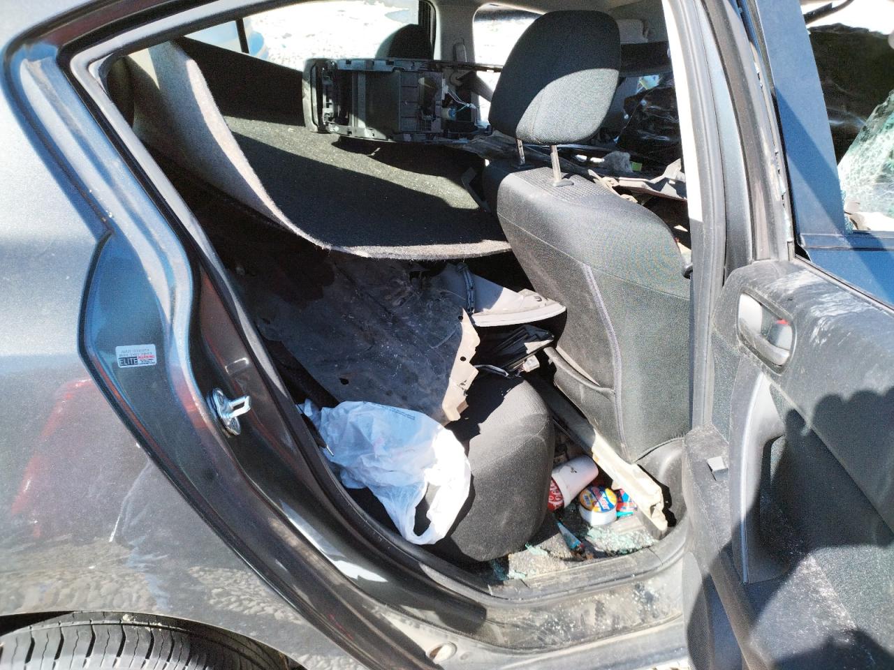 Photo 6 from auction – 2012 MAZDA 3 I with VIN JM1BL1V87C1658143