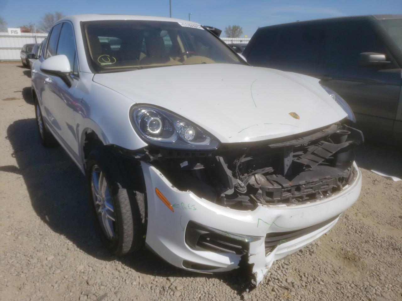 PORSCHE CAYENNE 2016 with VIN WP1AA2A25GLA05411 - Photo from auction