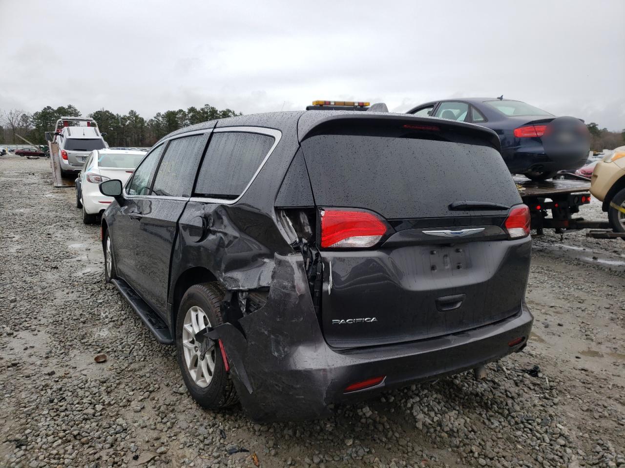 Photo 3 from auction – 2017 CHRYSLER PACIFICA L with VIN 2C4RC1CG7HR722340