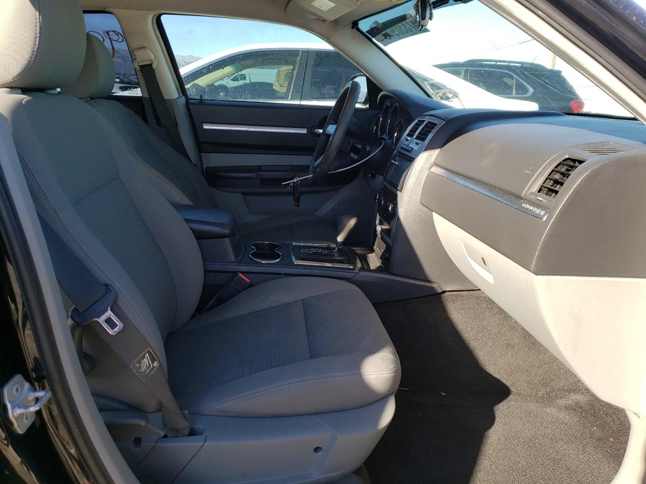 Photo 5 from auction – 2008 DODGE CHARGER with VIN 2B3KA43G18H227017