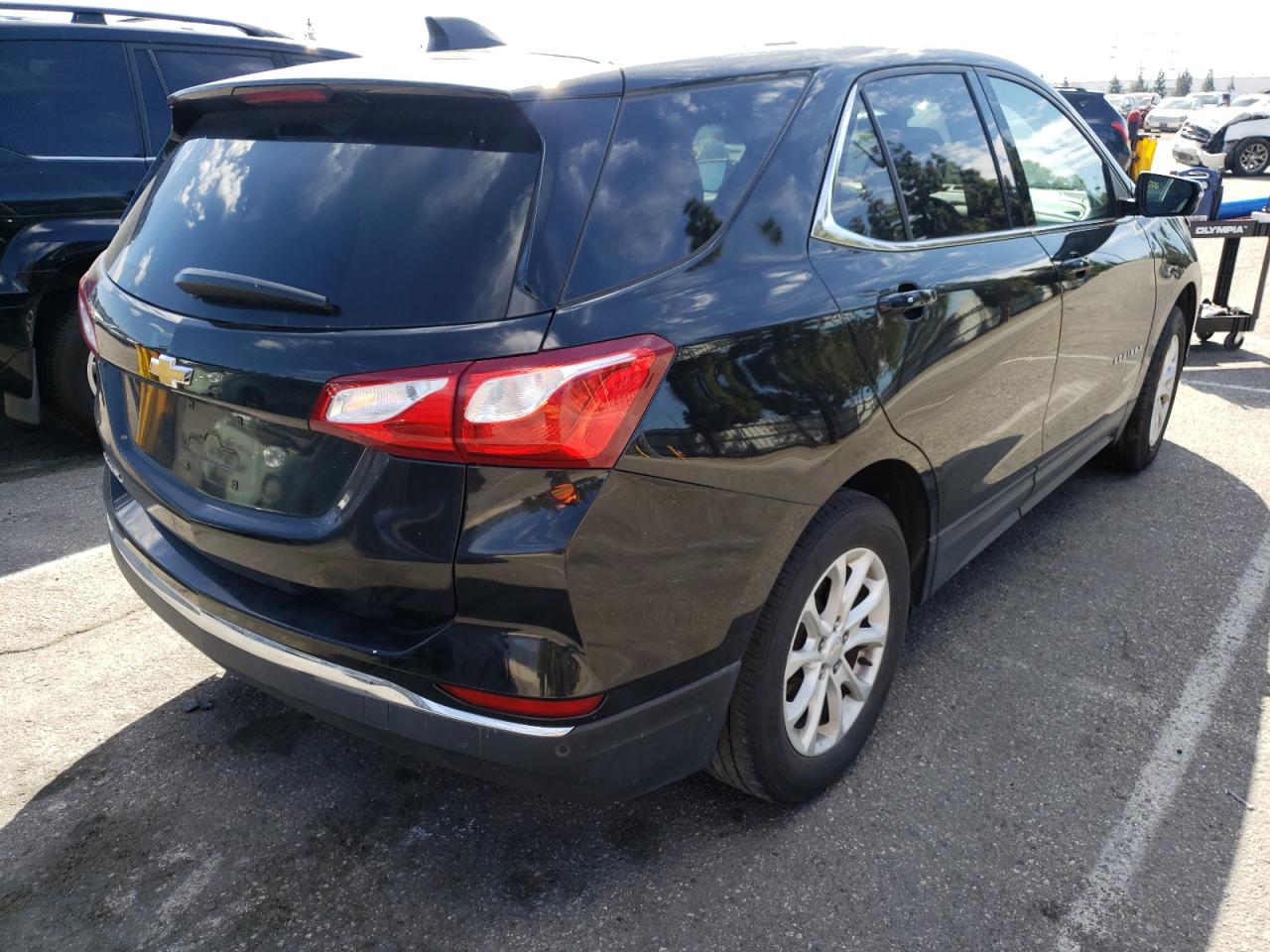 Photo 4 from auction – 2018 CHEVROLET EQUINOX LT with VIN 2GNAXJEV6J6334320