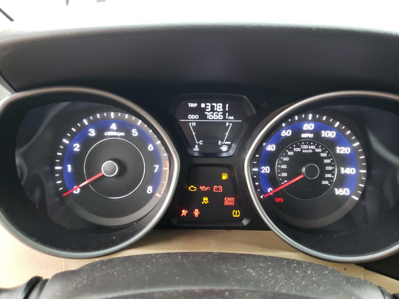 Photo 8 from auction – 2012 HYUNDAI ELANTRA GL with VIN 5NPDH4AE8CH121331