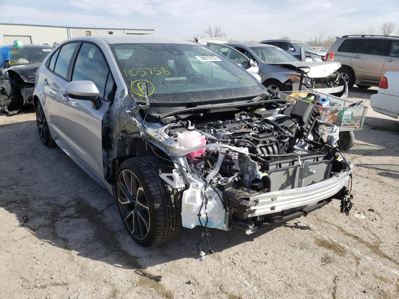 TOYOTA COROLLA SE 2022 with VIN 5YFS4MCE0NP105758 - Photo from auction