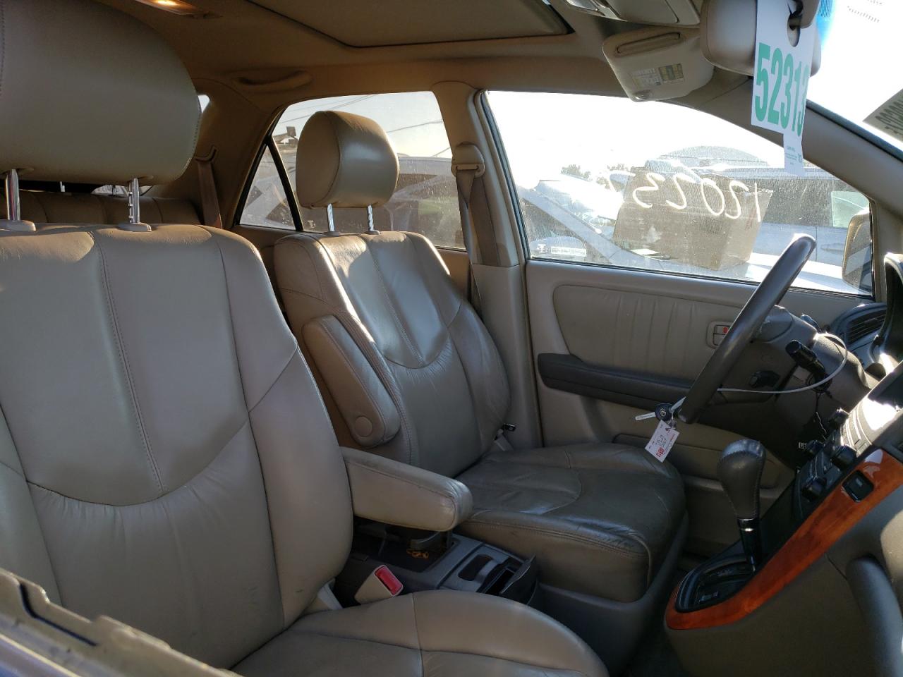Photo 5 from auction – 2000 LEXUS RX 300 with VIN JT6HF10U7Y0145548