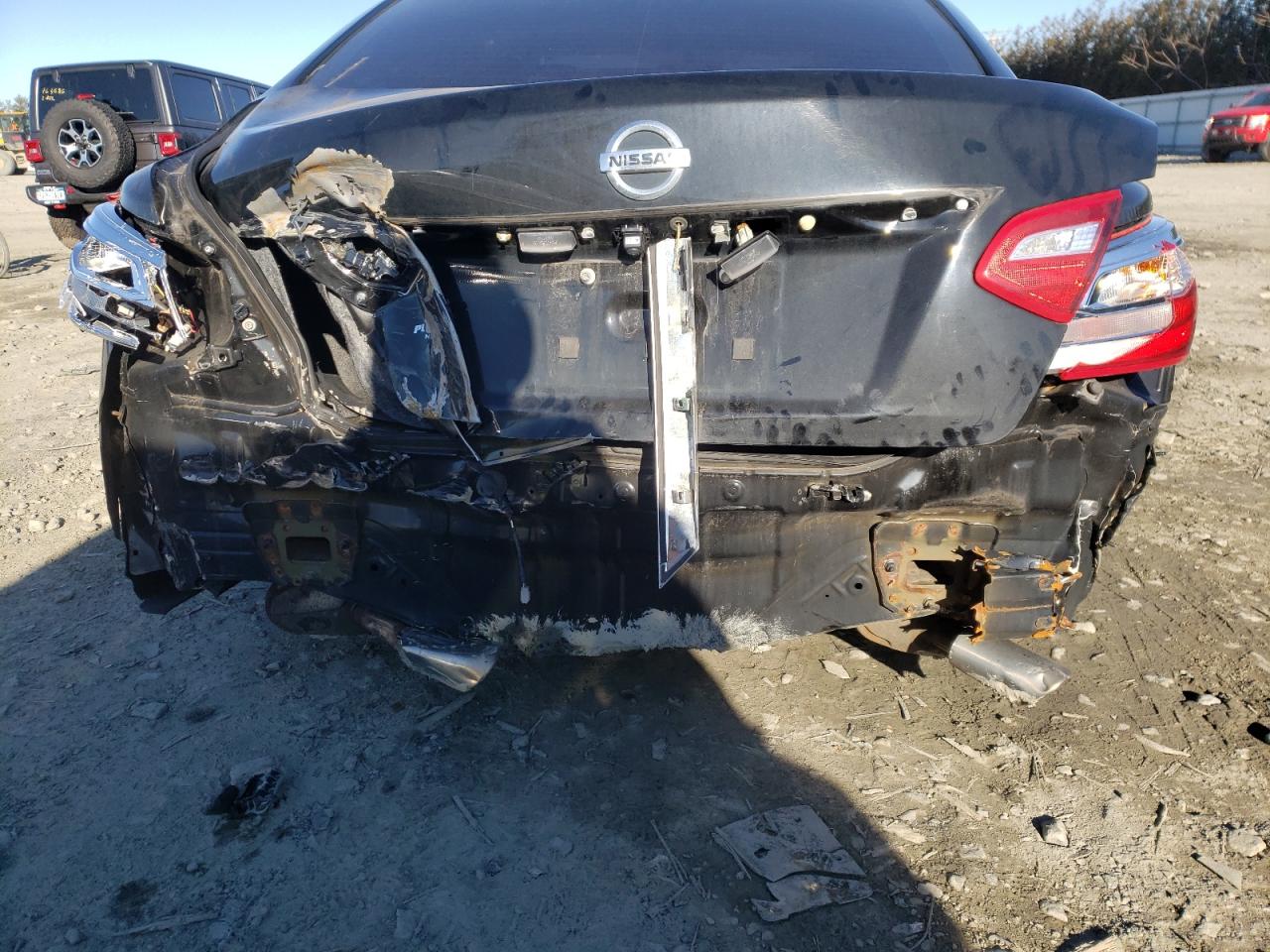 Photo 9 from auction – 2016 NISSAN ALTIMA 2.5 with VIN 1N4AL3AP3GN352047