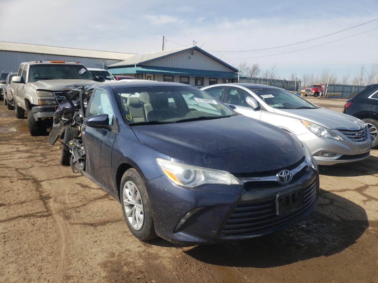Photo 1 from auction – 2015 TOYOTA CAMRY LE with VIN 4T1BF1FK0FU903705