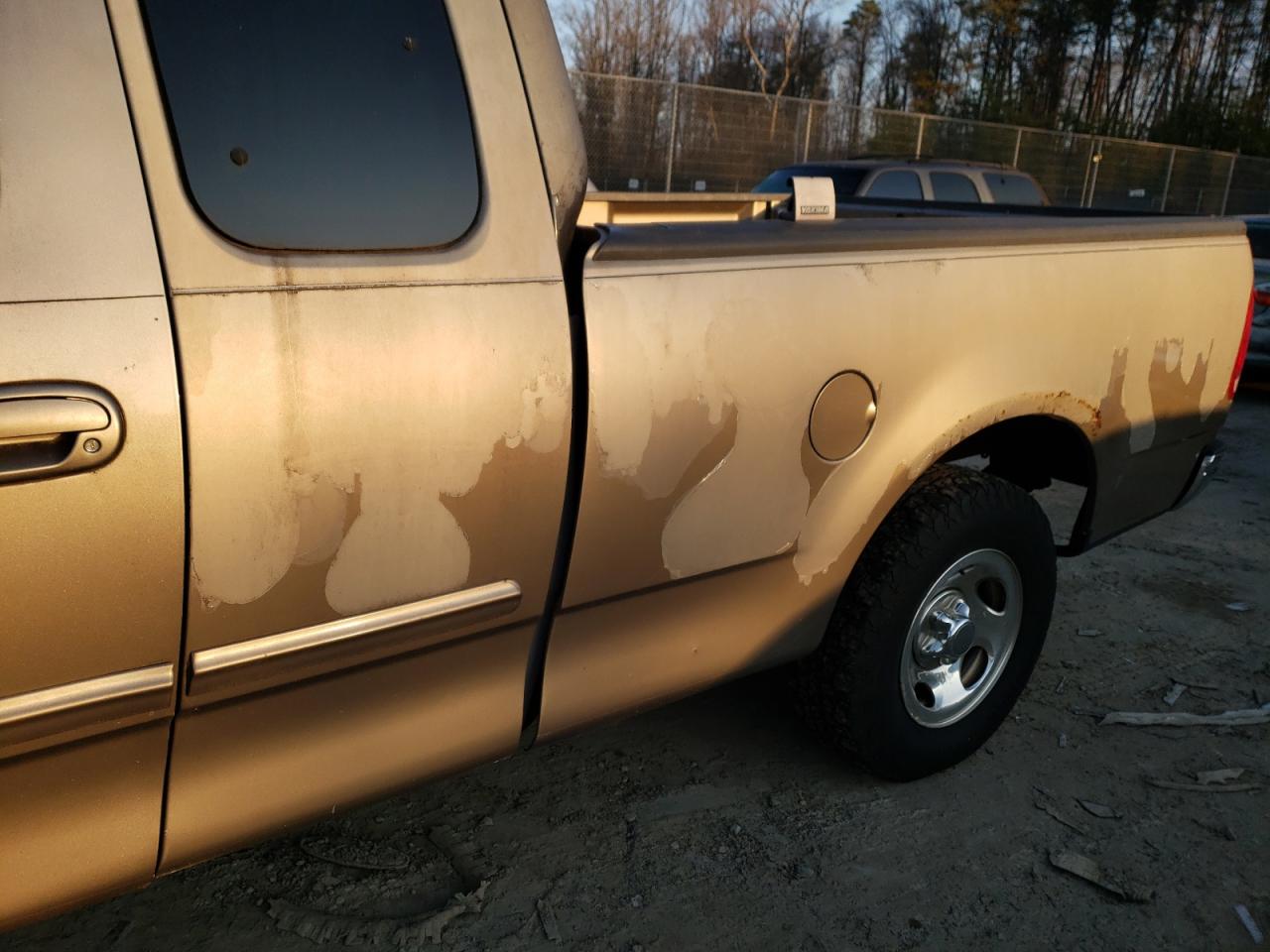 Photo 9 from auction – 2001 FORD F150 with VIN 1FTRX17L81NA32515