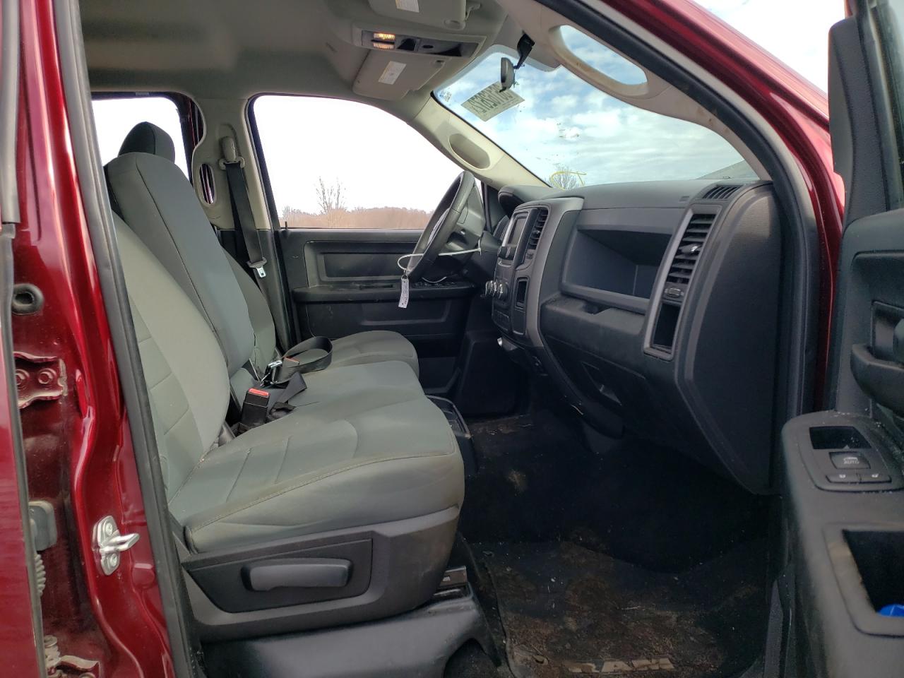 Photo 5 from auction – 2017 RAM 1500 ST with VIN 1C6RR7KG3HS596468