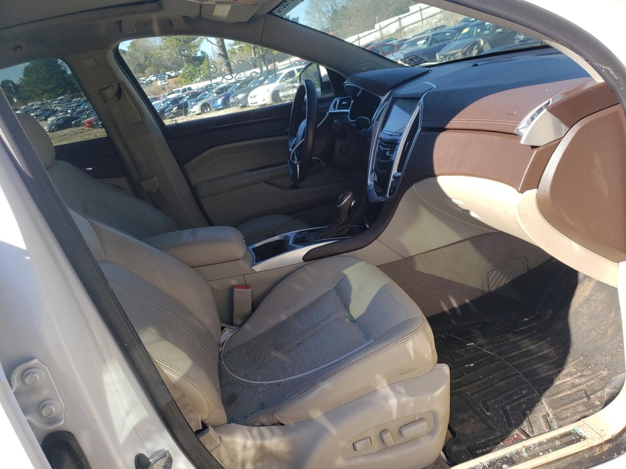 Photo 5 from auction – 2015 CADILLAC SRX LUXURY with VIN 3GYFNBE35FS639741