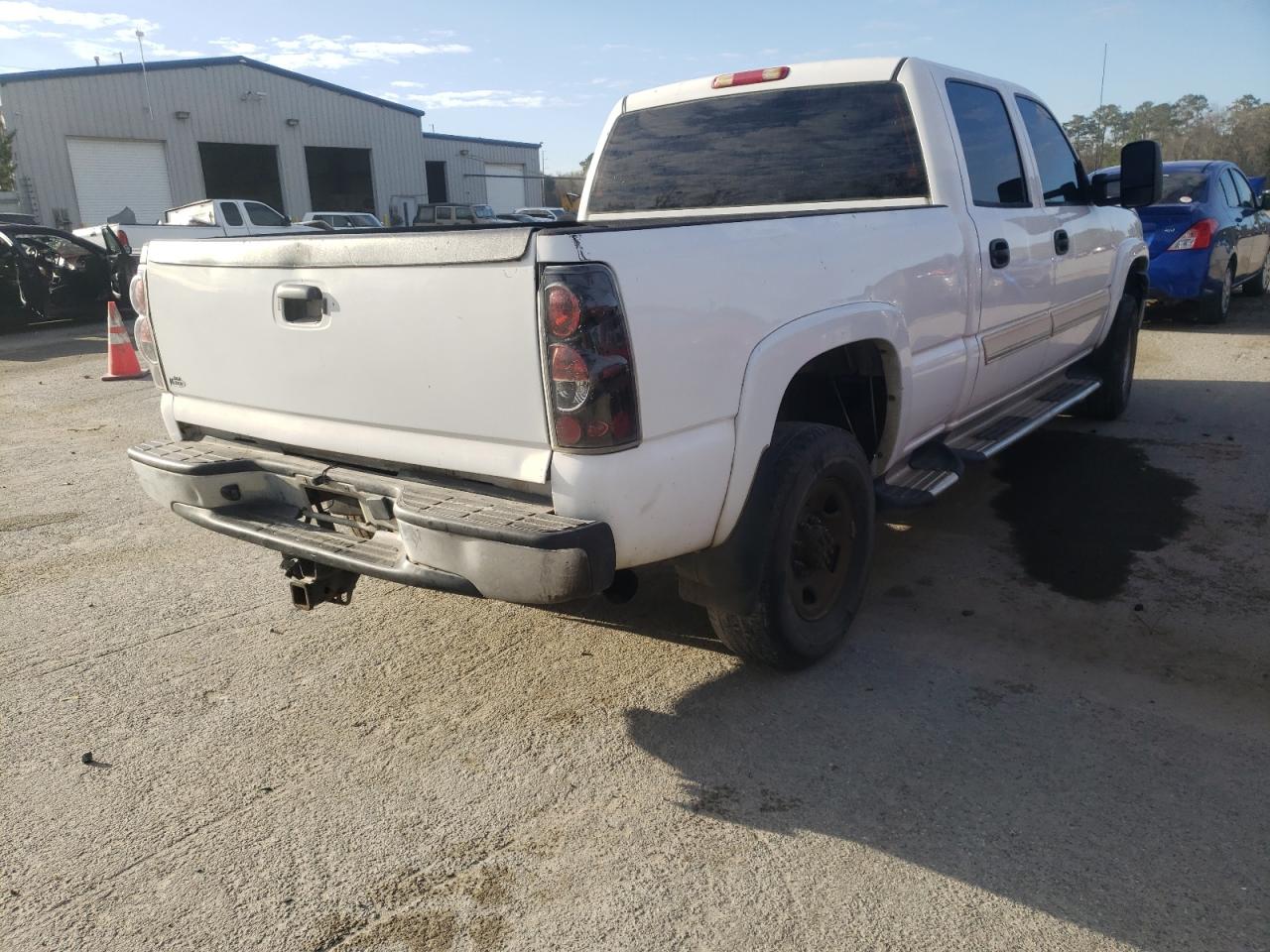 Photo 4 from auction – 2005 CHEVROLET SILVERADO with VIN 1GCHK23235F892481