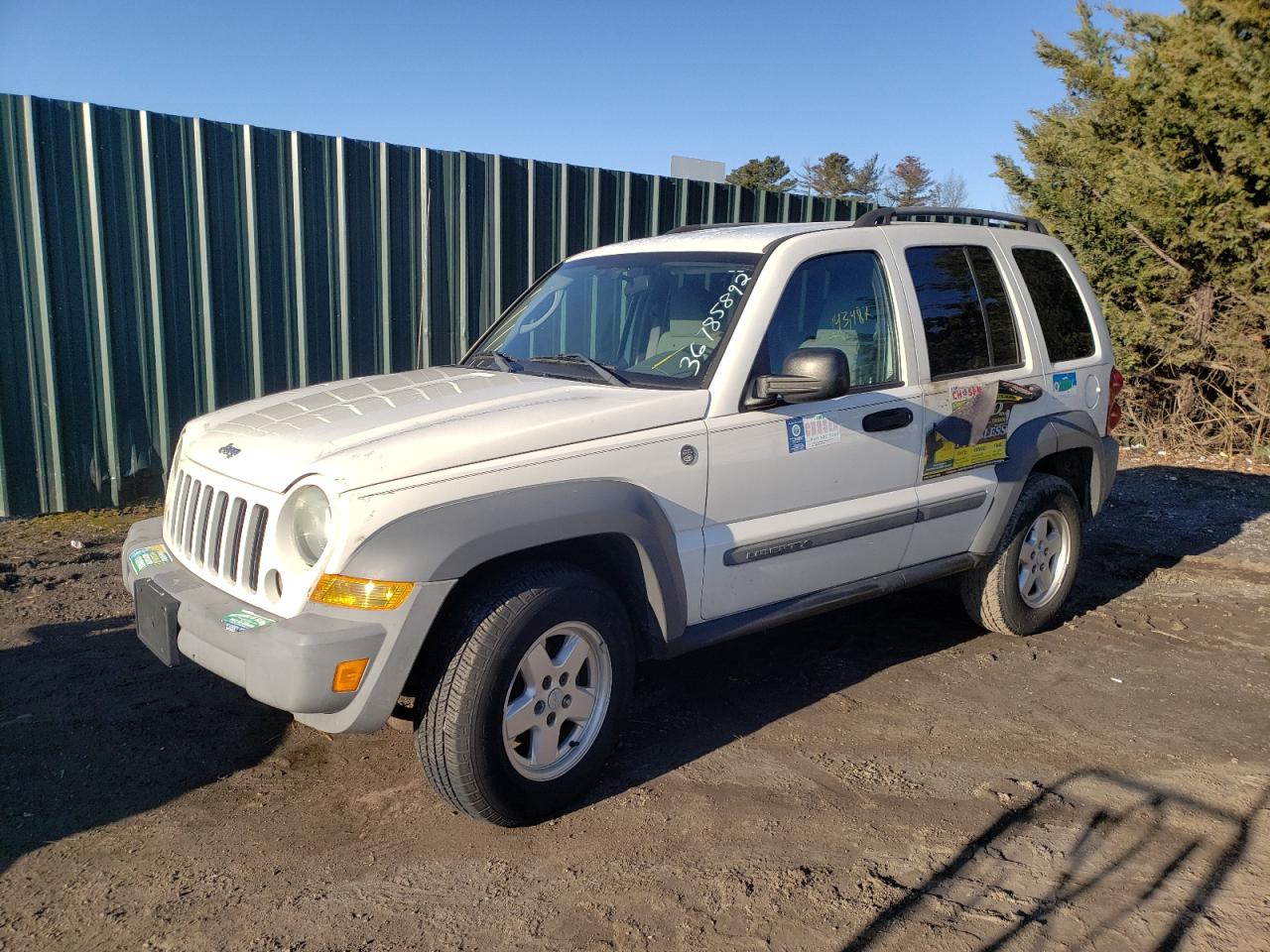 Photo 2 from auction – 2005 JEEP LIBERTY SP with VIN 1J4GL48K75W507740
