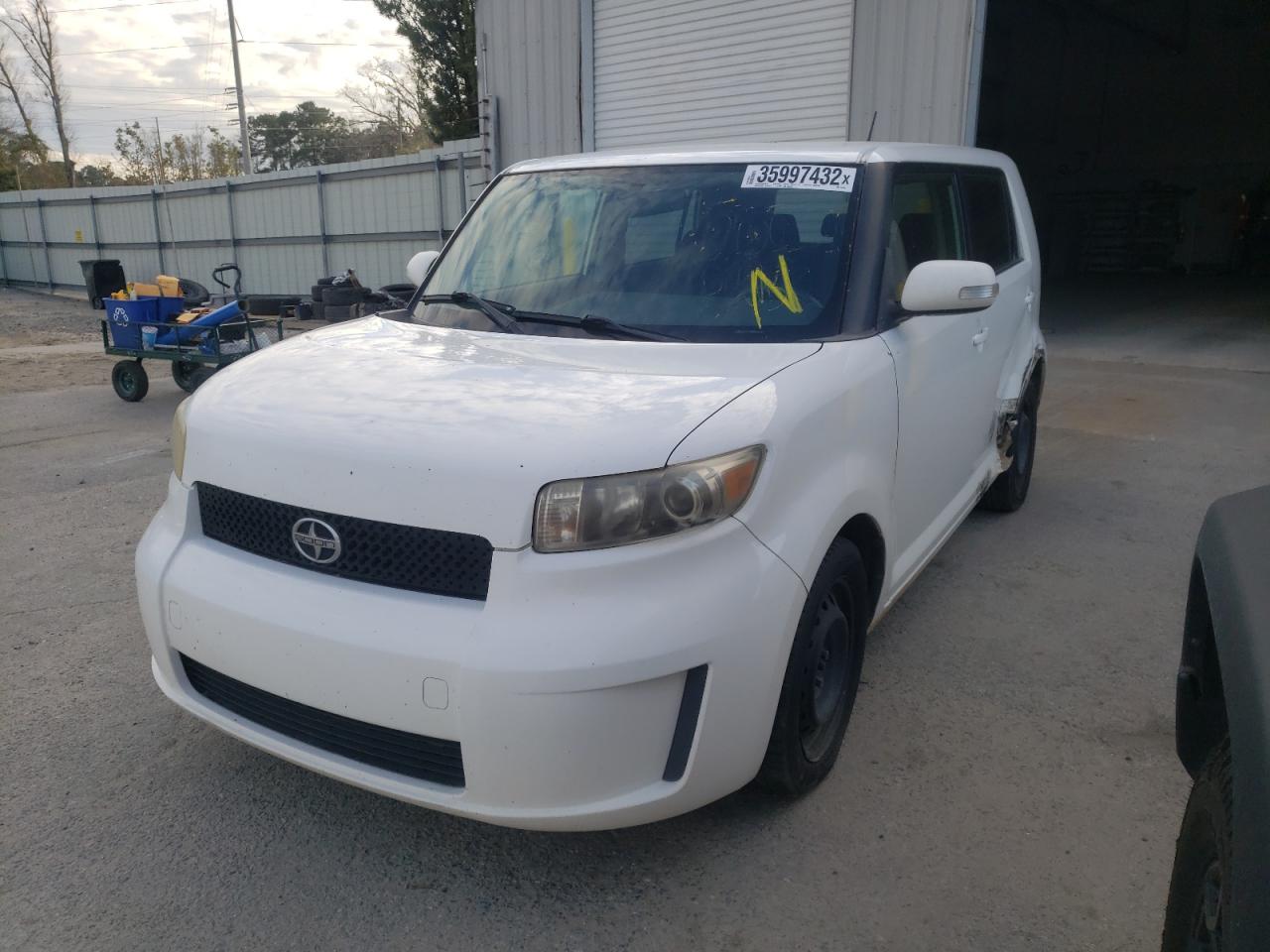 Photo 2 from auction – 2008 TOYOTA SCION with VIN JTLKE50E281048063