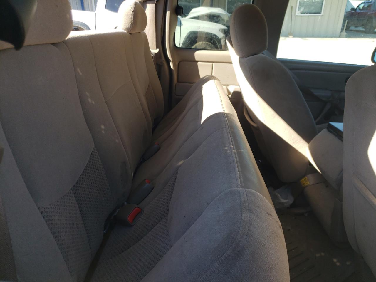 Photo 6 from auction – 2005 CHEVROLET SILVERADO with VIN 1GCEK19BX5Z265411