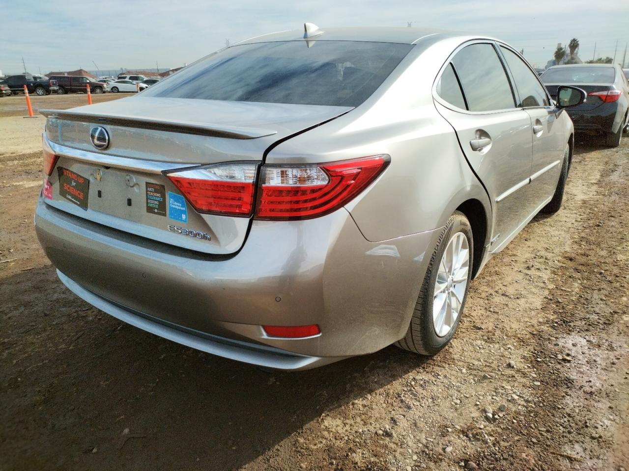 Photo 4 from auction – 2015 LEXUS ES 300H with VIN JTHBW1GG0F2093324