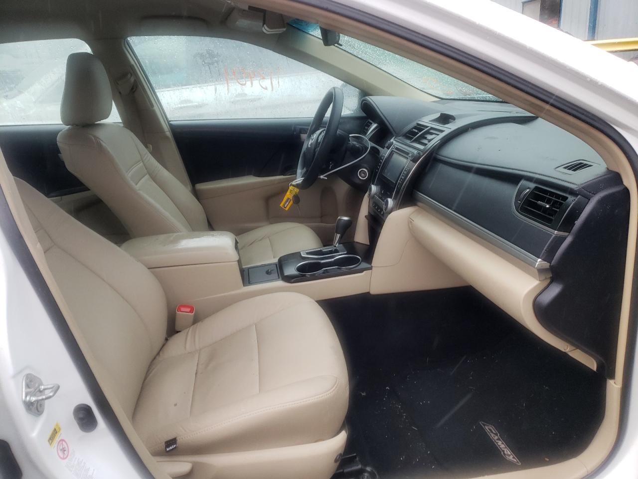 Photo 5 from auction – 2014 TOYOTA CAMRY L with VIN 4T4BF1FK8ER403568