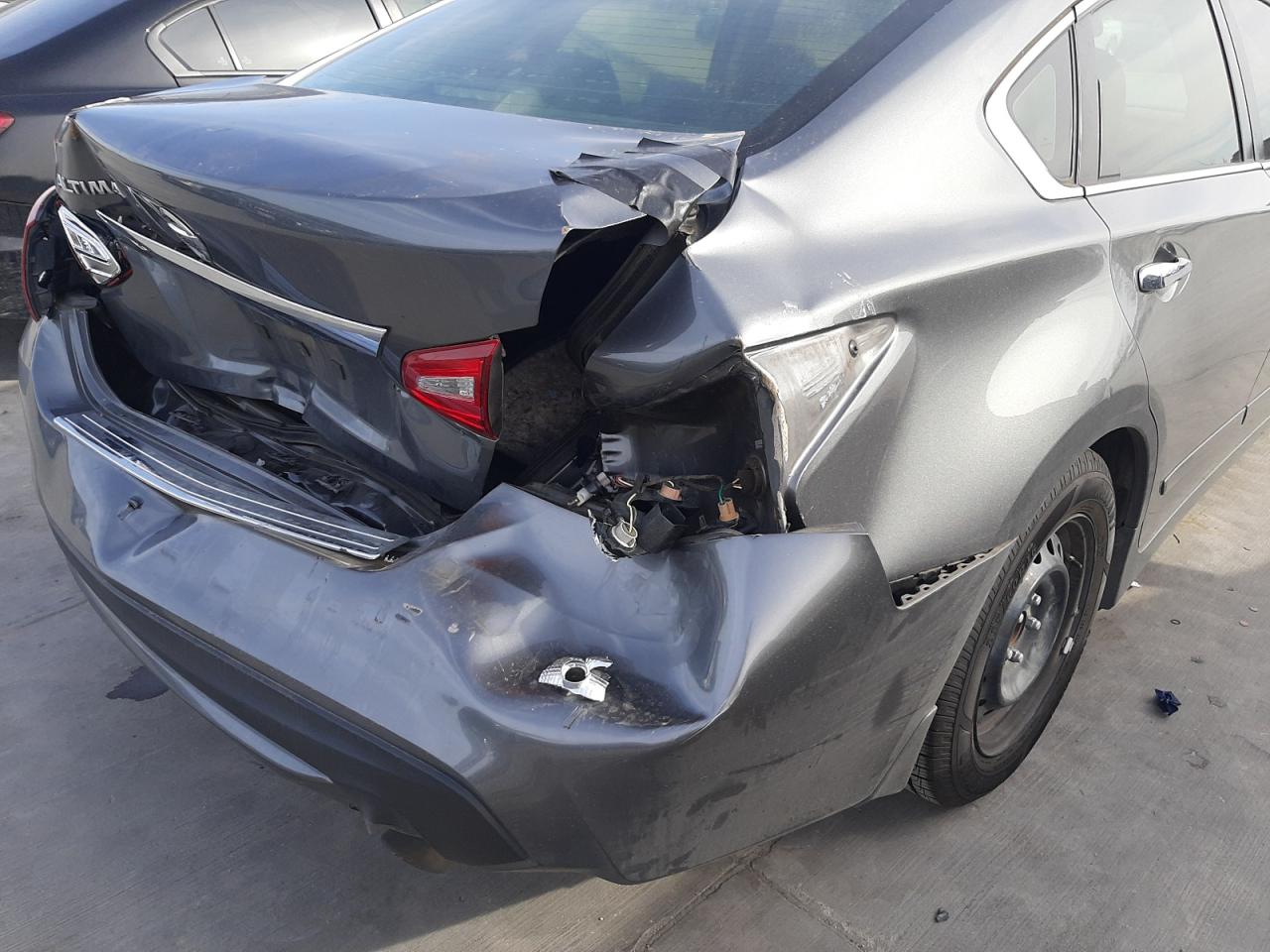 Photo 9 from auction – 2017 NISSAN ALTIMA 2.5 with VIN 1N4AL3AP6HN330626