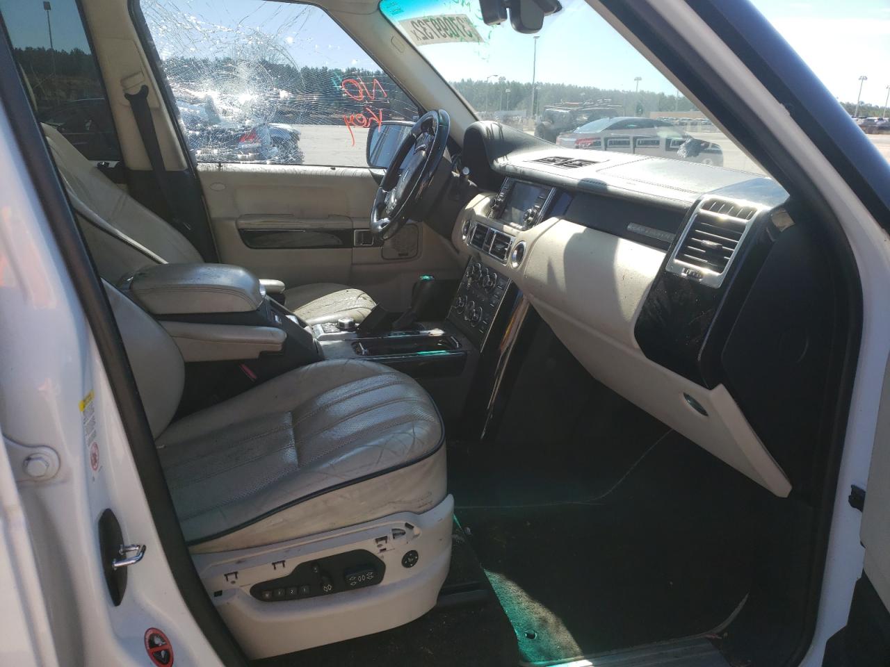 Photo 5 from auction – 2011 LAND ROVER RANGE ROVE with VIN SALMF1D43BA345998
